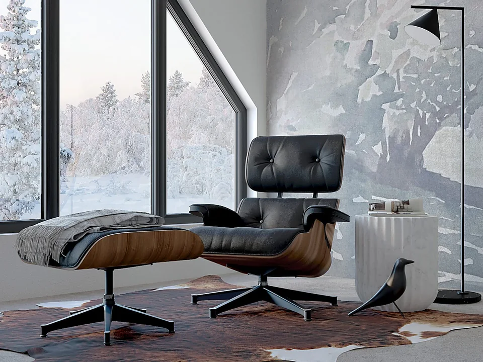 Angolo relax con poltrona iconica in pelle nera davanti alla vetrata